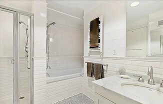 1 bed, 1.5 baths, $6,000, Unit 44D