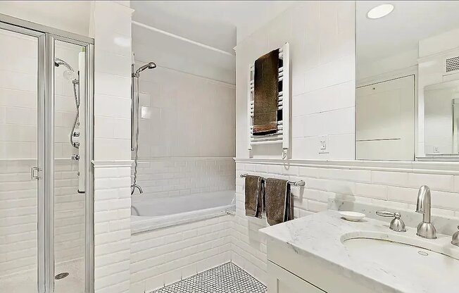 1 bed, 1.5 baths, $6,000, Unit 44D