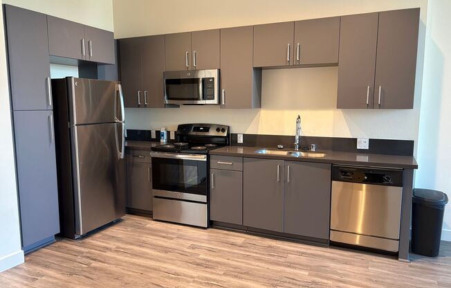 1 bed, 1 bath, 656 sqft, $2,220, Unit 139