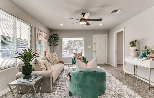 321 N MCKINLEY AVE