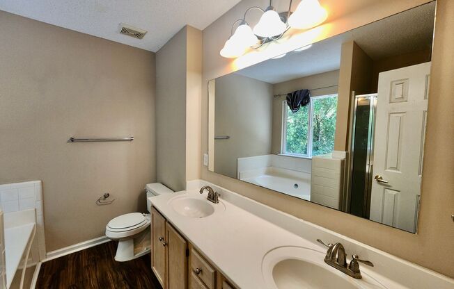 4 beds, 2.5 baths, $3,300