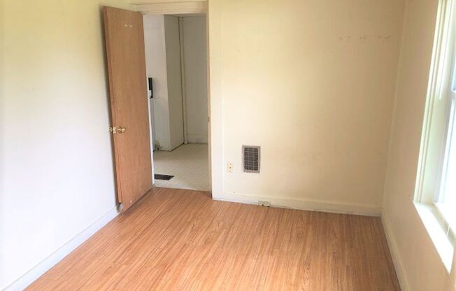 1 bed, 1 bath, $1,175, Unit 15B