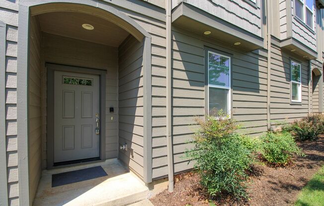 RENT SPECIAL: $500 Off First Full Month's Rent With One Year Lease!~ Madras 1951