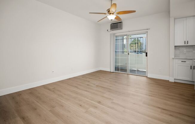 Studio, 1 bath, 400 sqft, $1,925, Unit 1