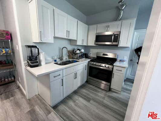 2 beds, 1 bath, 700 sqft, $2,695, Unit 2