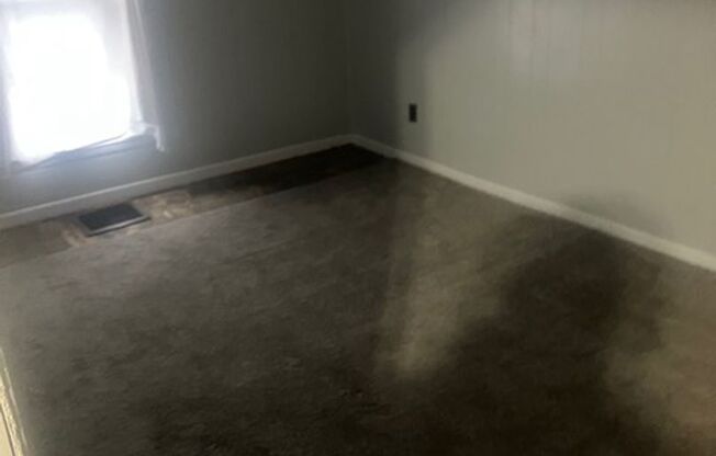 2 beds, 1 bath, 750 sqft, $800, Unit Unit 6