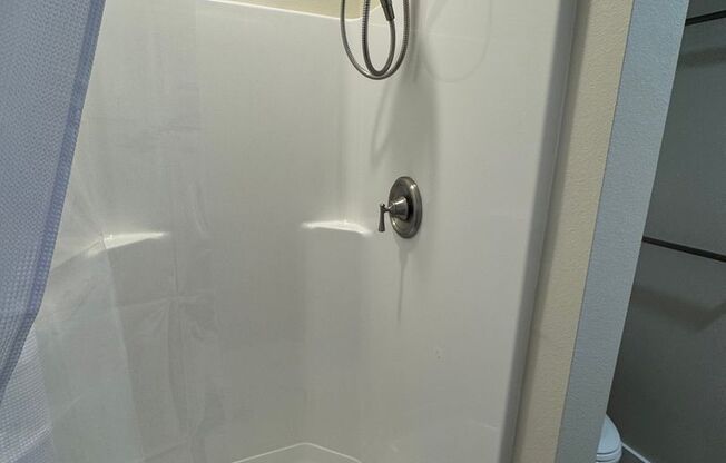 New ADU style apartment  in NE Bend