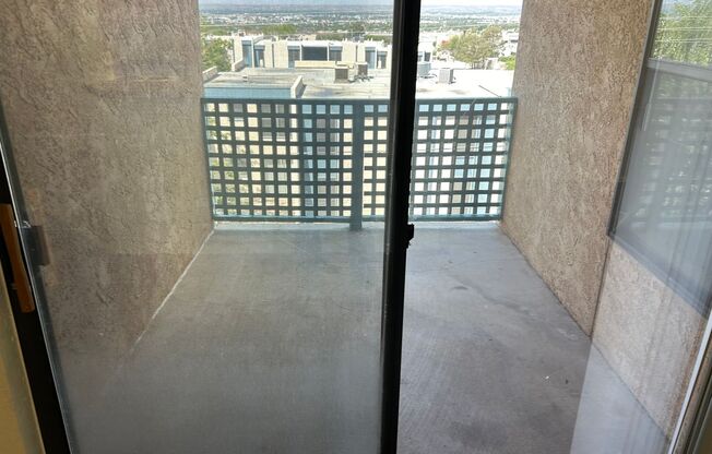 2 beds, 1 bath, 861 sqft, $970, Unit 20