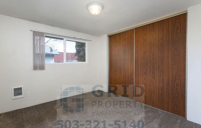 2 Bedroom Apartment Available in SW Portland - Private Patio Area!