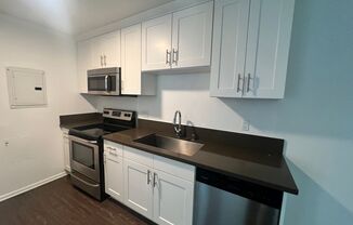 Studio, 1 bath, 510 sqft, $1,750, Unit 09