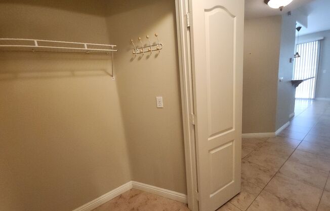 3 beds, 2.5 baths, $1,750, Unit Unit 1039