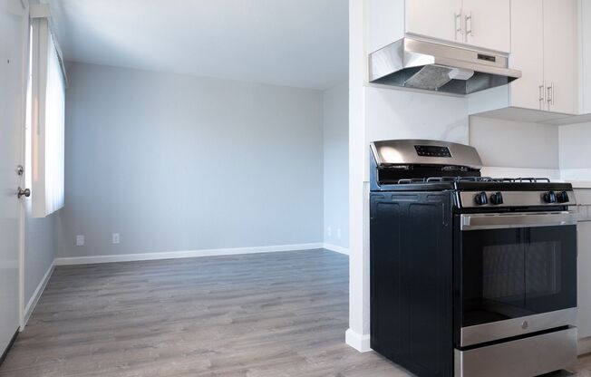 1 bed, 1 bath, 453 sqft, $1,925, Unit 016