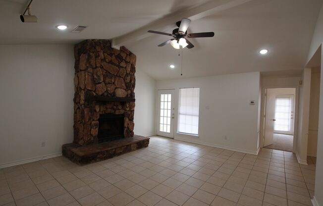 Available Now! 2 Bedroom 2 BathTownhome!