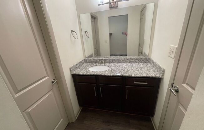 1 bed, 1 bath, 480 sqft, $1,165, Unit 229