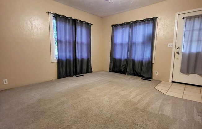 3 beds, 1 bath, $1,450