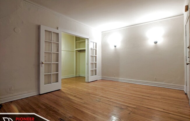 436 W Surf St 2H