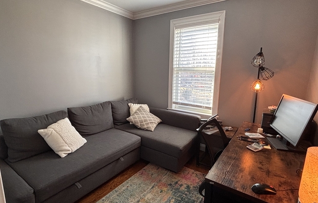 52 CHESTER AVE