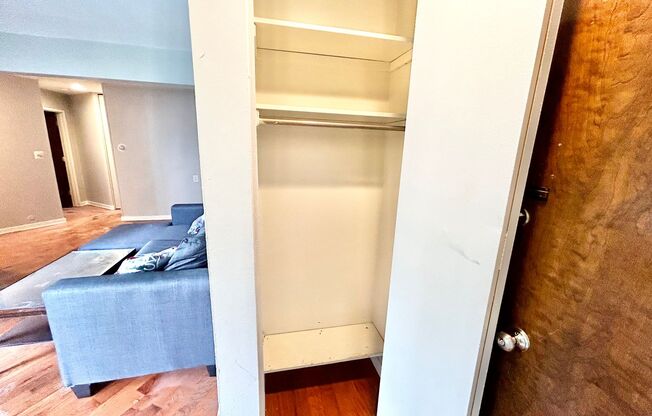 1 bed, 1 bath, 580 sqft, $1,825, Unit 12