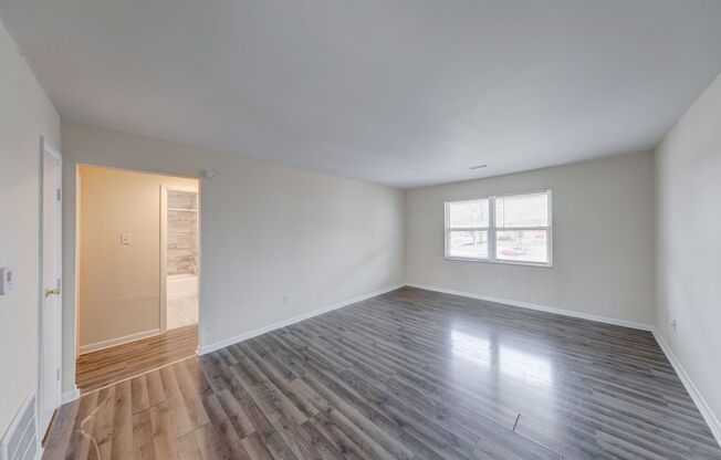 2 beds, 1 bath, 800 sqft, $1,199, Unit 8669F