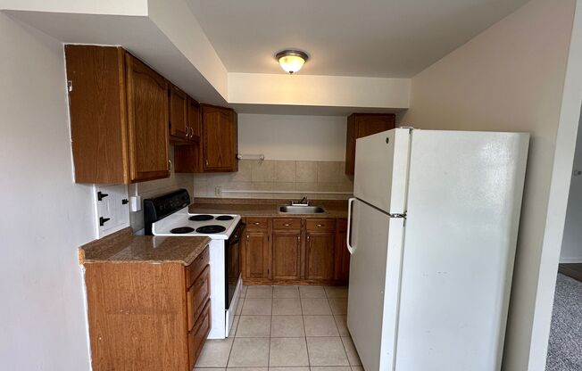 2 beds, 1 bath, $1,495