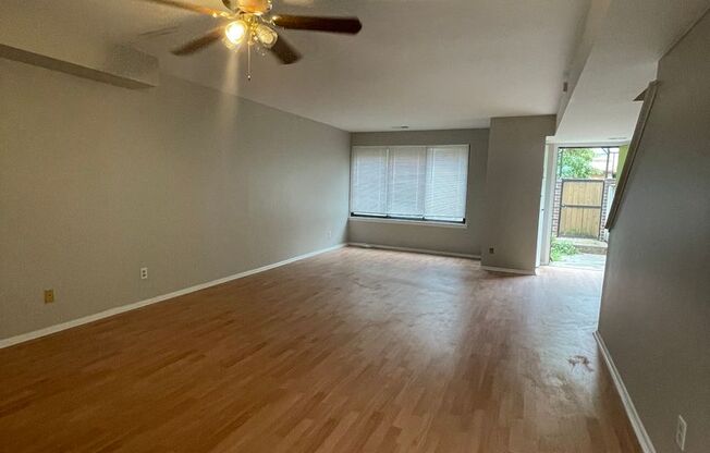 Spacious 3 Bedroom Townhouse in Franklintown!