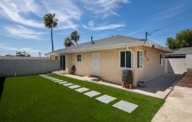 *2 WEEKS FREE!* Remodeled 4BR Home with 6 Parking Spaces in South Park!