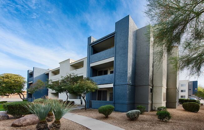 1 bed, 1 bath, 615 sqft, $1,200, Unit 322