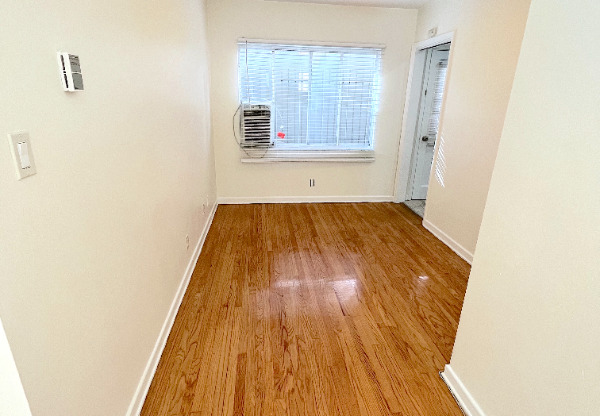 1417 N Harper Ave. 3