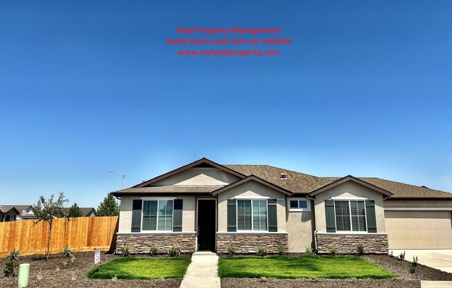 2072 BOLTON AVE - 3 BEDROOM 2 BATH - NE TULARE