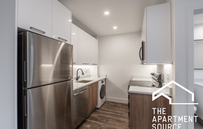 941 W Carmen St #102