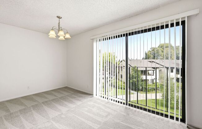 Top Floor 3 Bed, 2 Bath Condo in Desirable Greenhouse 1 Community!