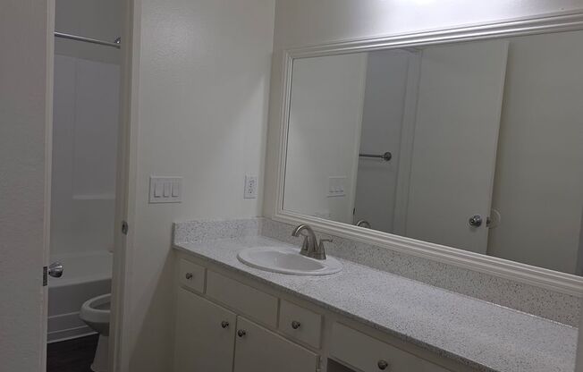 1 bed, 1 bath, 713 sqft, $2,075, Unit A124