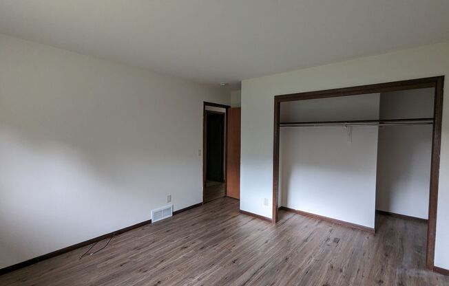 2 beds, 1 bath, $1,500