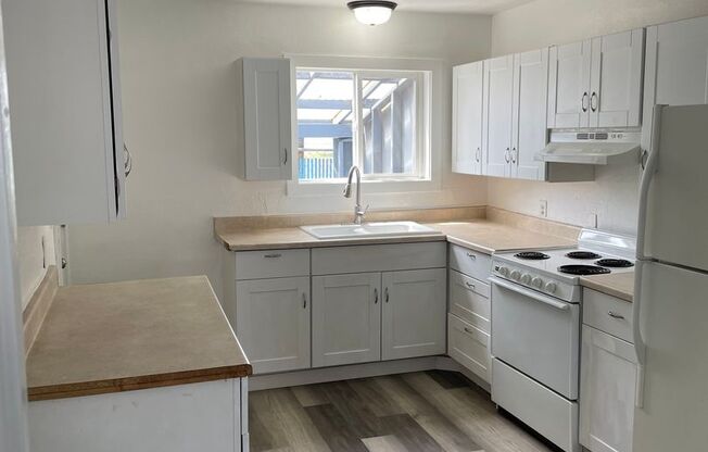 2 beds, 1 bath, $1,395