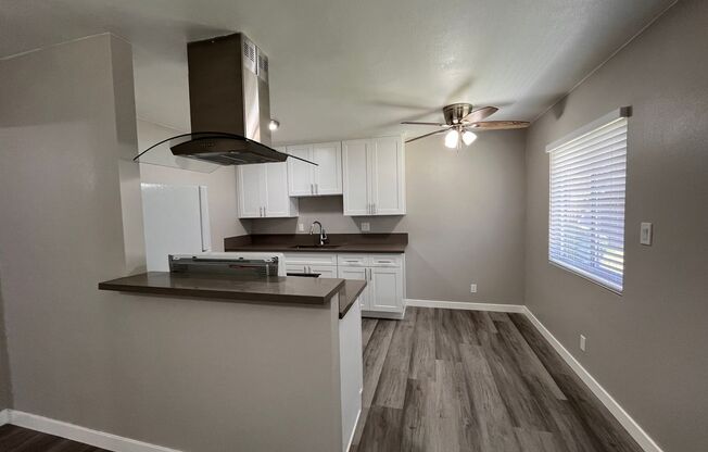 1 bed, 1 bath, 750 sqft, $1,825, Unit 09