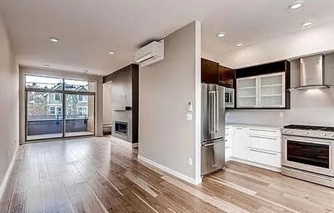 3-Bedroom Alki Townhome