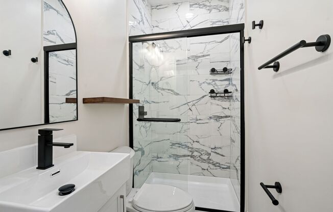 Freshly Renovated 2 Bedroom in Bloomfield! Available NOW!