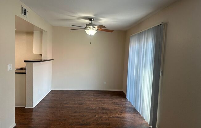 2 beds, 2 baths, 986 sqft, $2,640, Unit 12