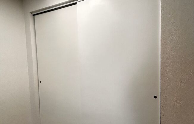 1 bed, 1 bath, 660 sqft, $1,075, Unit H - 037