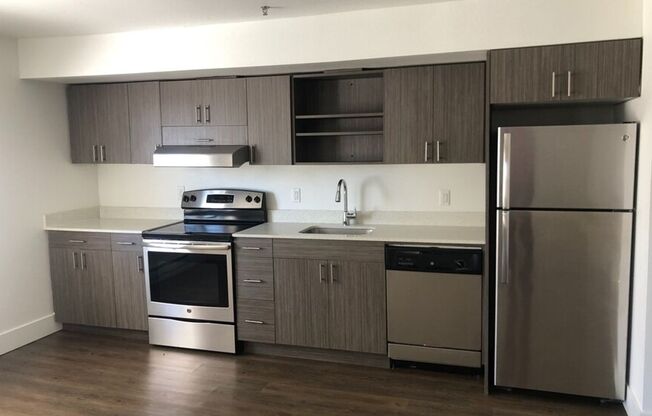 1 bed, 1 bath, 600 sqft, $1,595, Unit 215