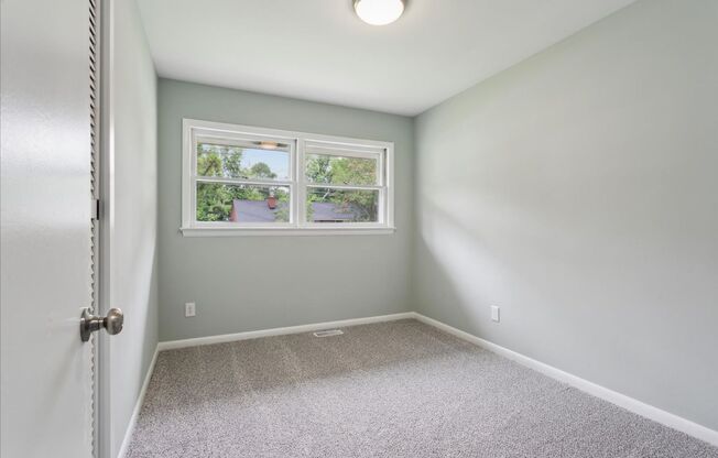 3 beds, 1 bath, $2,000