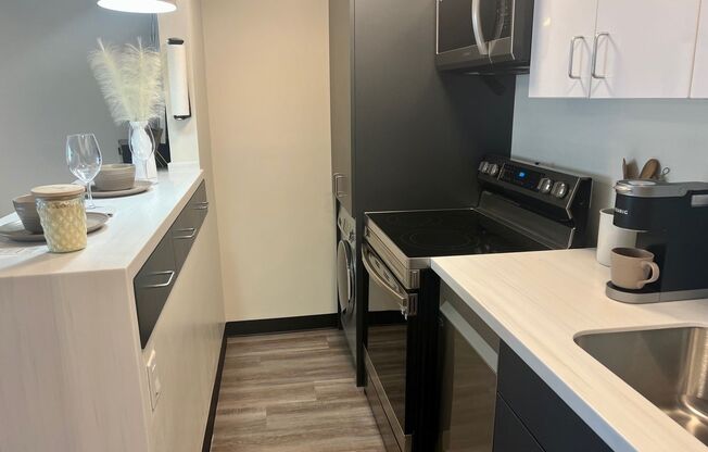 1 bed, 1 bath, 579 sqft, $815, Unit 105