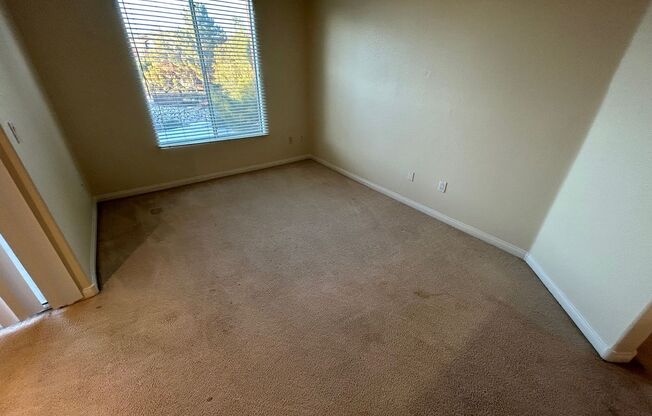 2 beds, 2 baths, $1,225, Unit # 2052