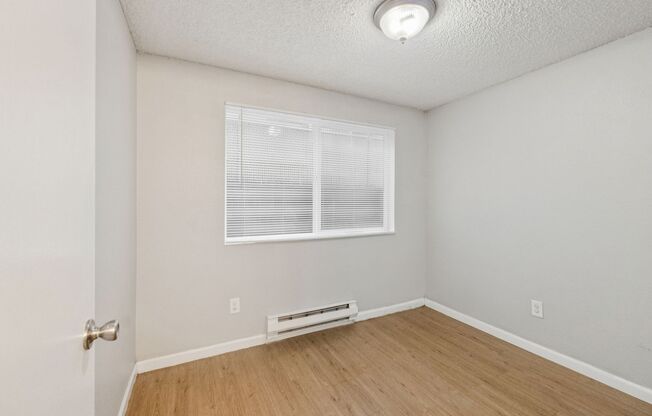 3 beds, 2 baths, 643 sqft, $1,900, Unit C305