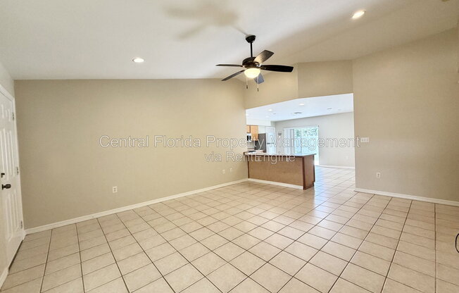 939 PECAN ST