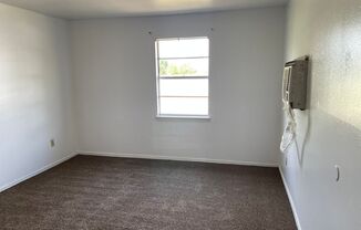 Studio, 1 bath, $650