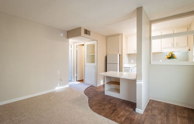 1 bed, 1 bath, $1,295, Unit 53