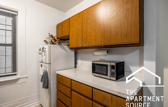 1627 N Winchester Ave 2