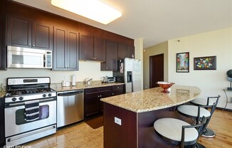 33 W Ontario St, Chicago IL 27D