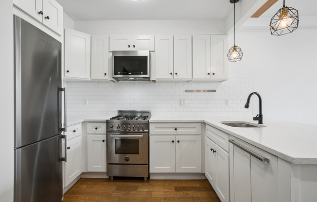 1229 PUTNAM AVE